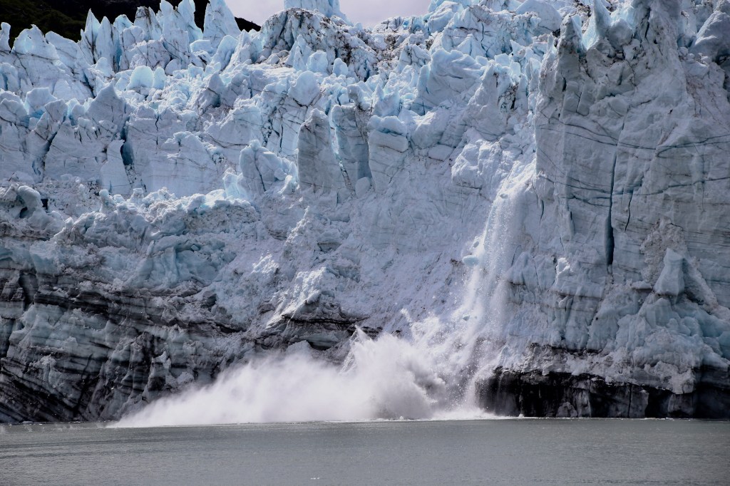 Collapsing glacier